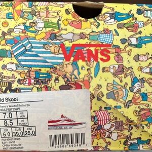 Gently used Vans, worn only once and still in excellent condition!